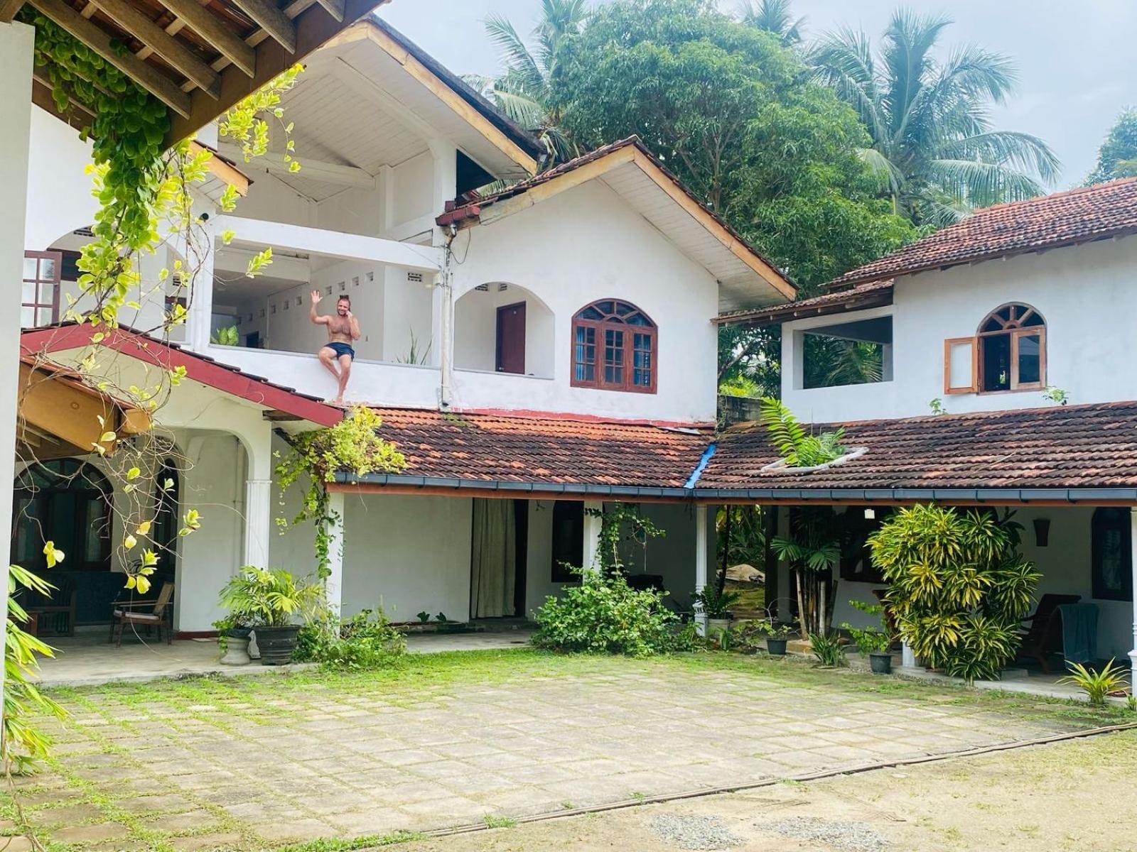 Sunny'S Garden Hotel Ambalangoda  Esterno foto
