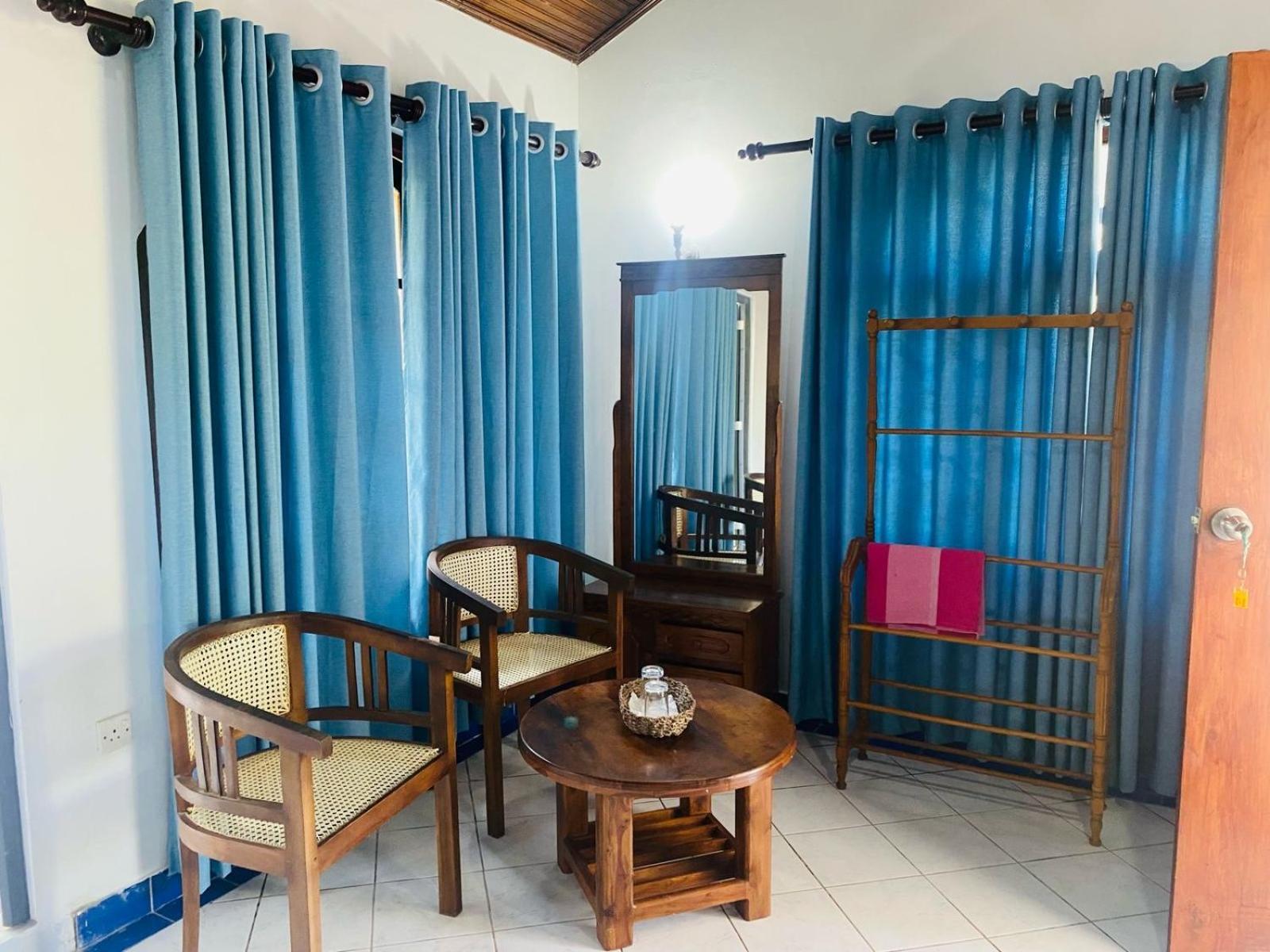 Sunny'S Garden Hotel Ambalangoda  Esterno foto